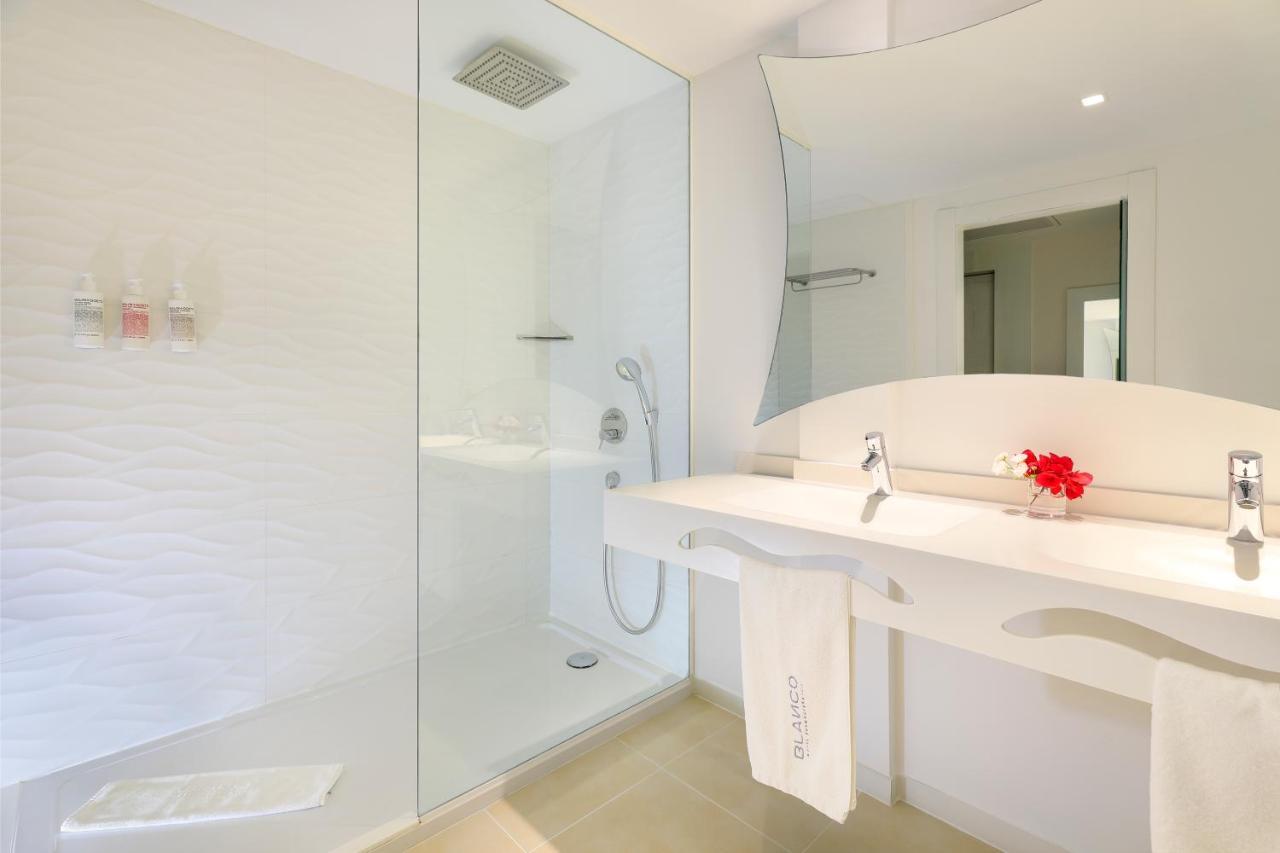 Blanco Hotel Formentera Es Pujols Exterior foto
