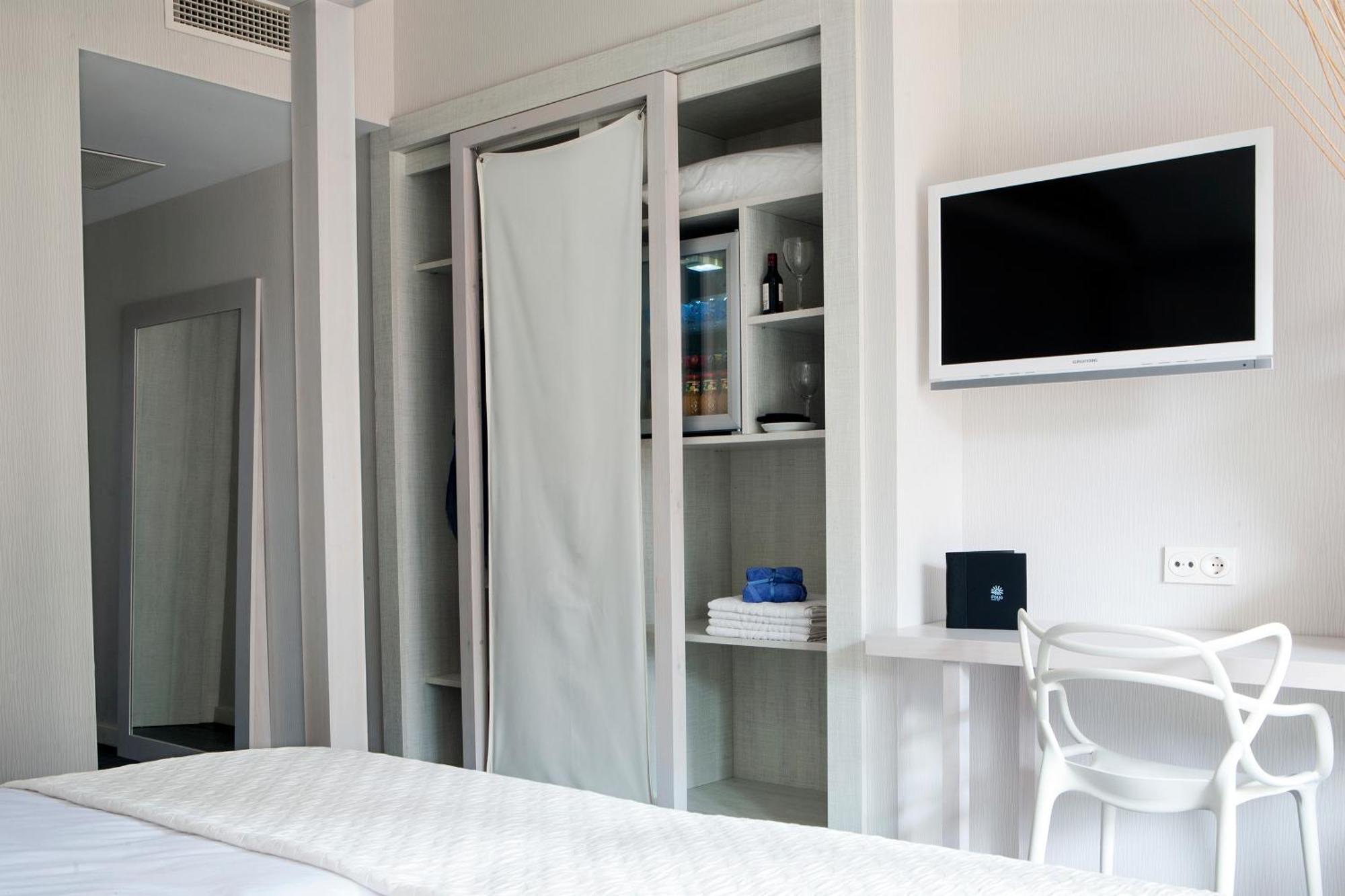 Blanco Hotel Formentera Es Pujols Exterior foto